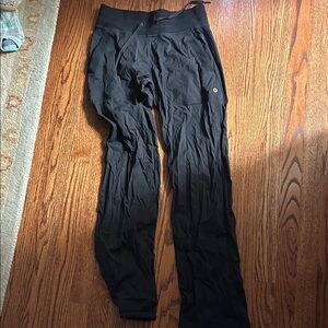 Lululemon 28 inch dance pants